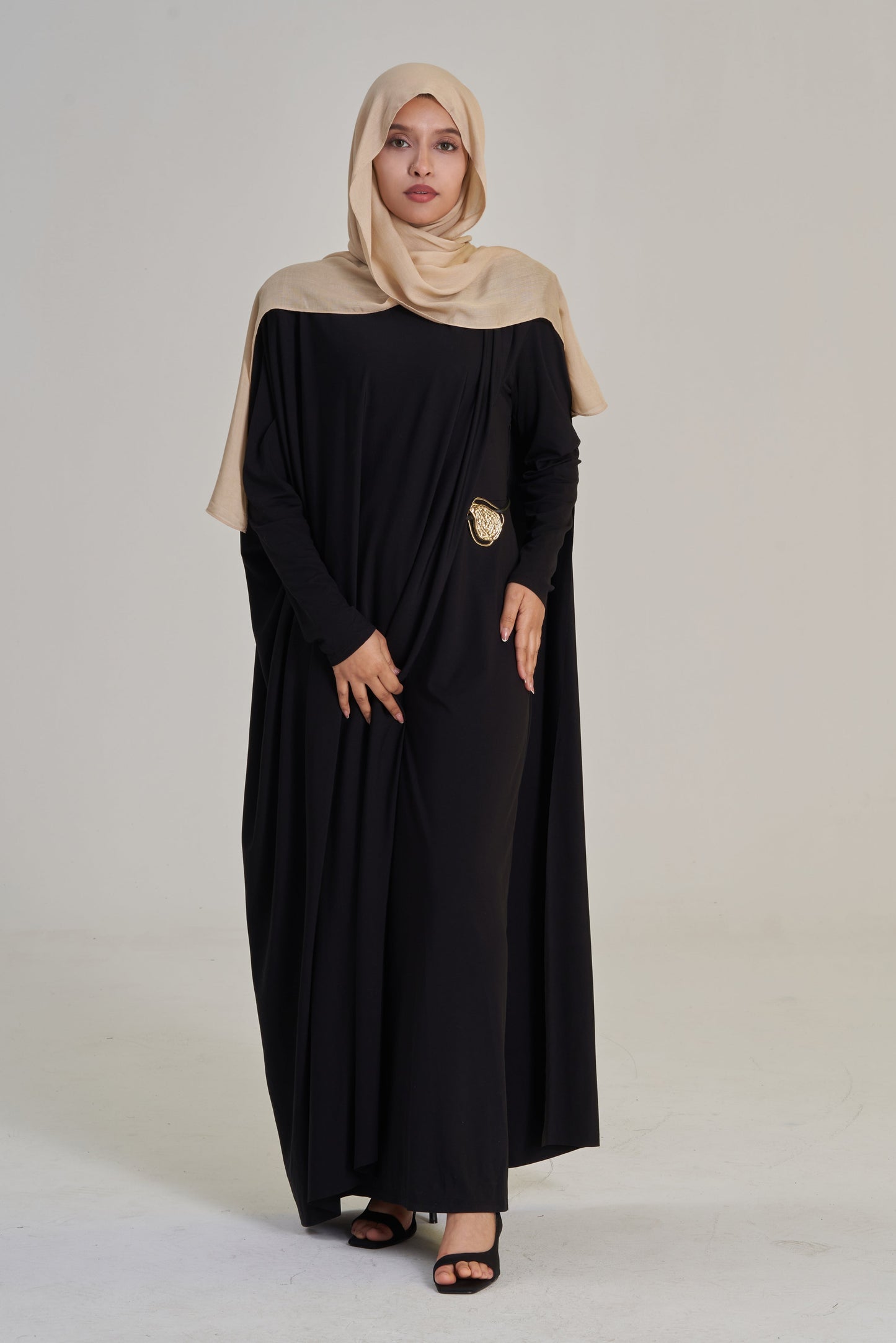 Noura: Maxi Set