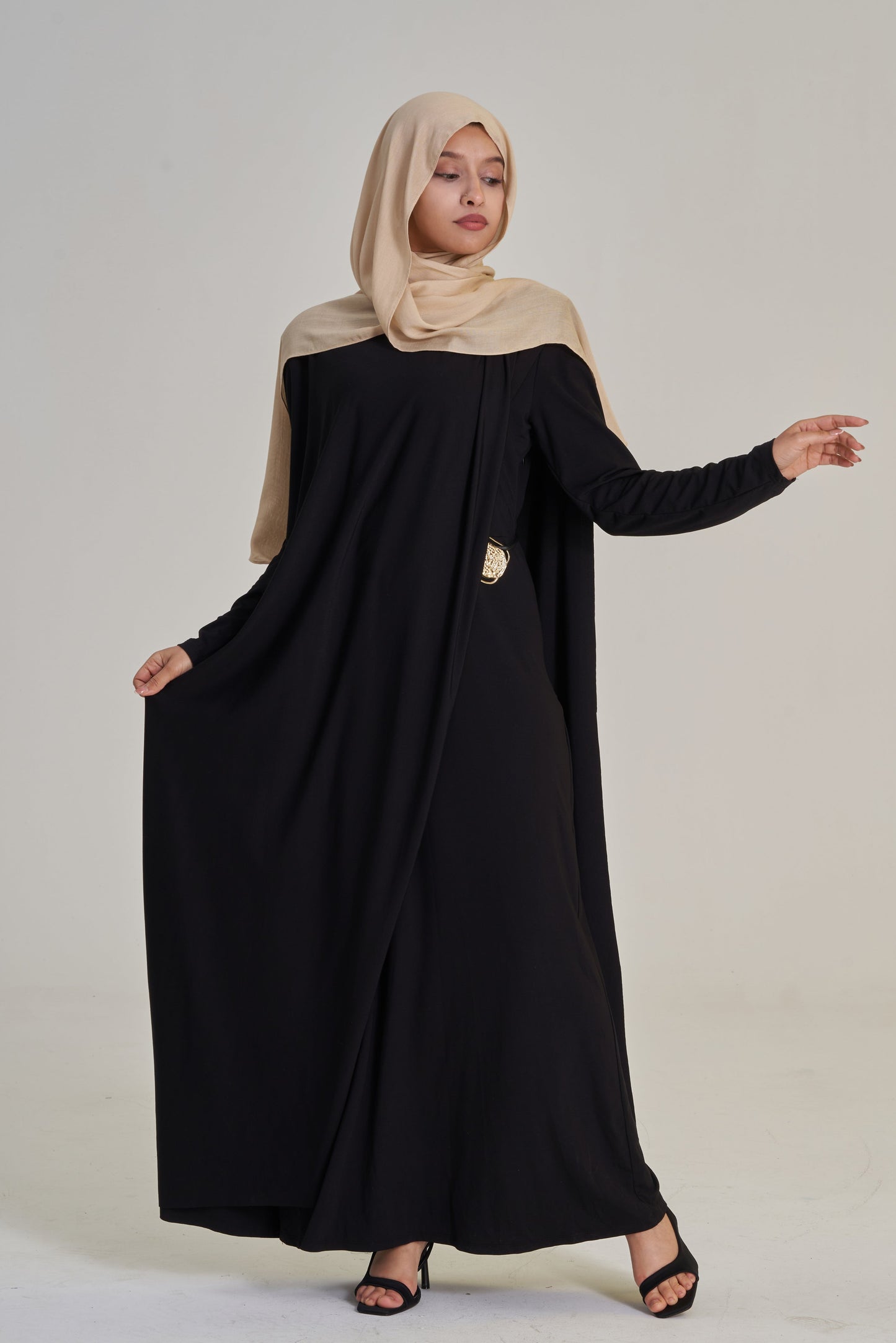 Noura: Maxi Set